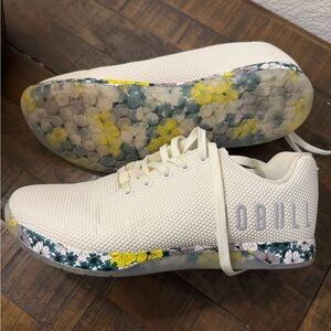 NOBULL Women’s Floral Outwork size 11, worn once!